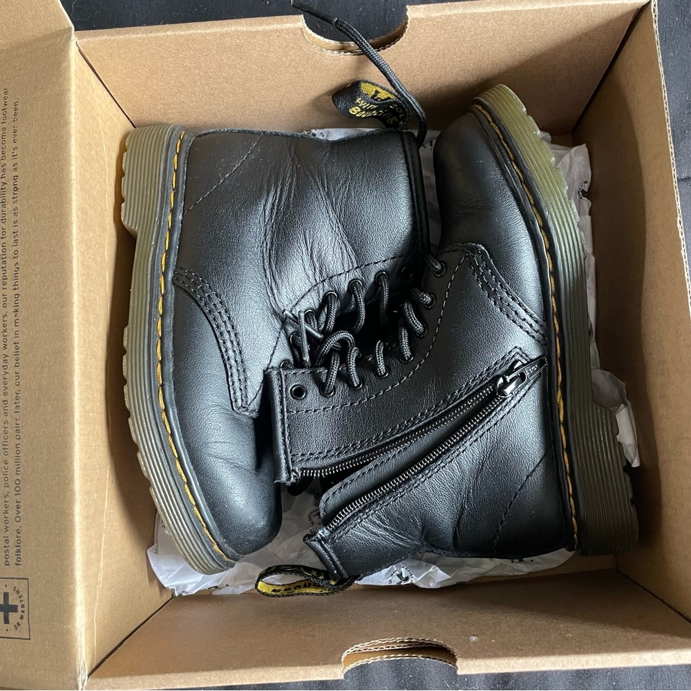 Dr Martens TODDLER 1460 SOFTY T LEATHER LACE UP BOOTS sz 10
